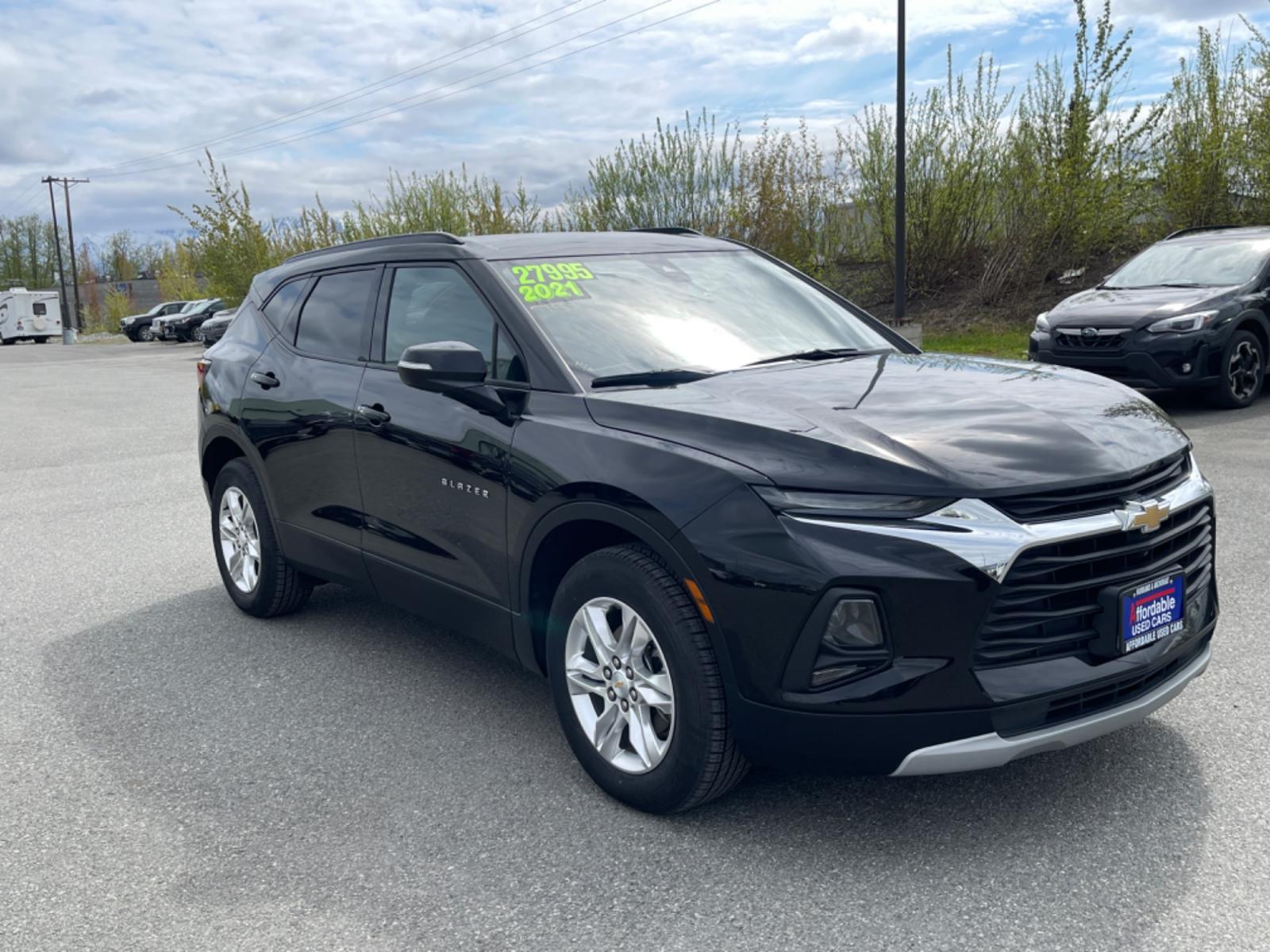 2021 BLACK CHEVROLET BLAZER LT (3GNKBJRSXMS) with an 3.6L engine, Automatic transmission, located at 1960 Industrial Drive, Wasilla, 99654, (907) 274-2277, 61.573475, -149.400146 - Photo #4